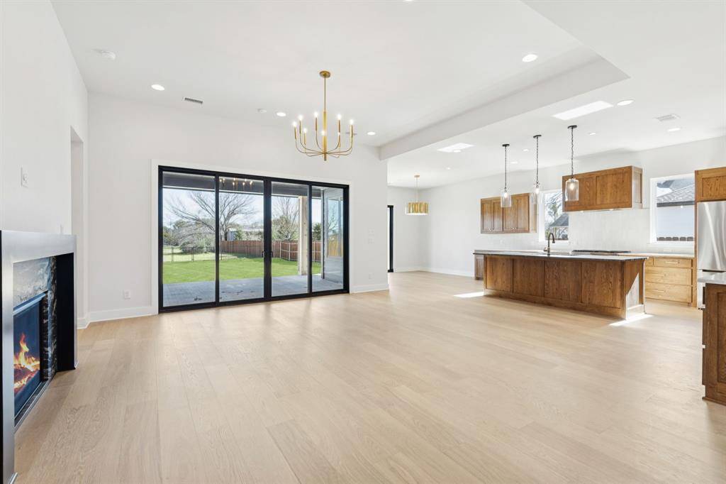 Roanoke, TX 76262,206 Pecan Street