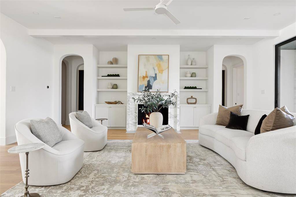 Dallas, TX 75220,9826 Mixon Drive