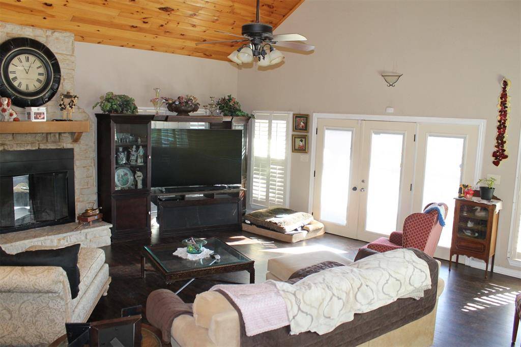 Malakoff, TX 75148,5280 Loma Vista