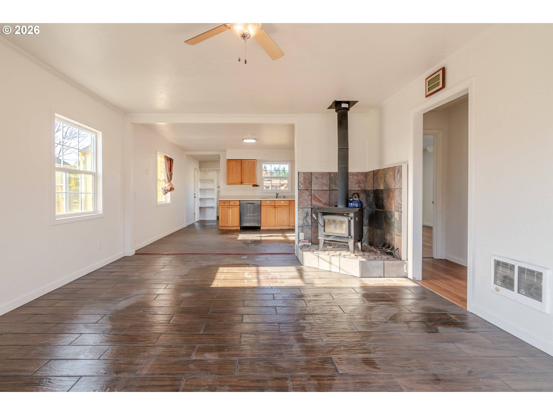 Sweet Home, OR 97386,1360 2ND AVE