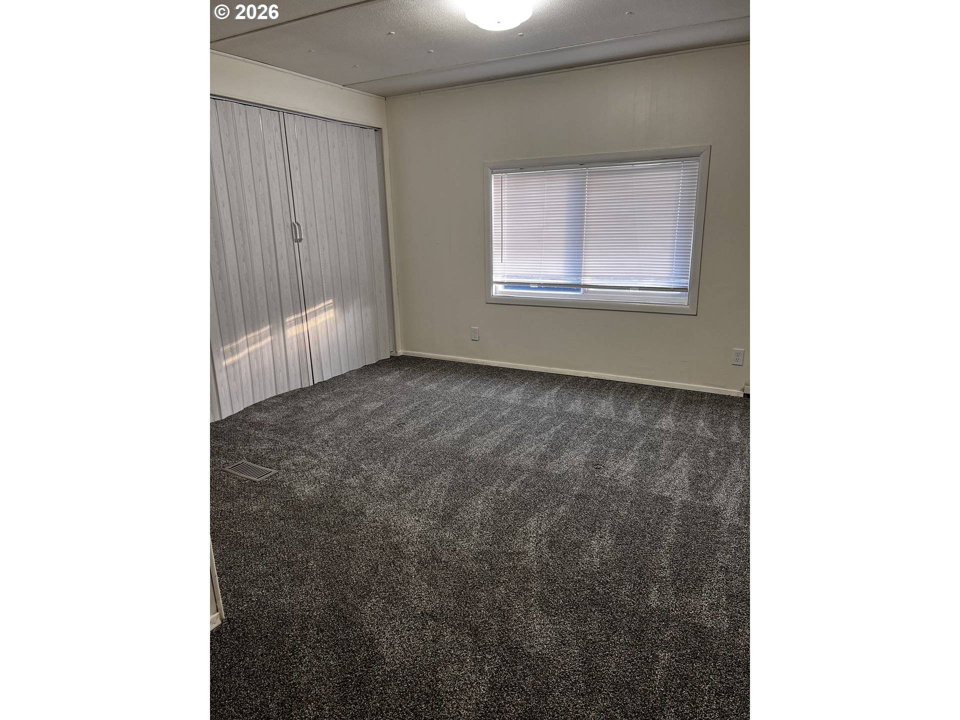1400 CANDLELIGHT DR #162, Eugene, OR 97402