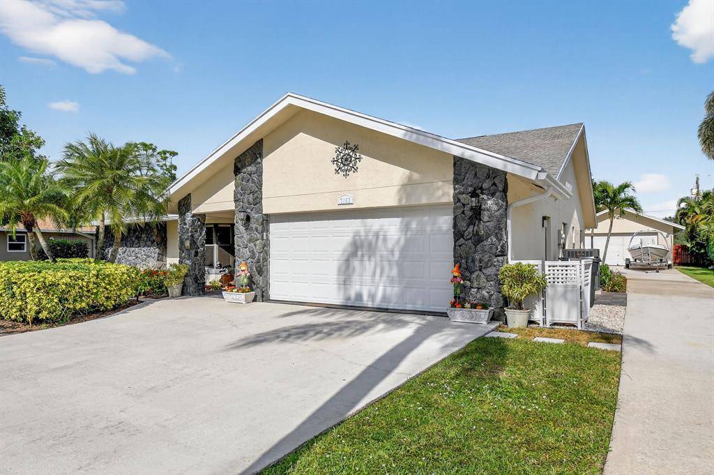 Lake Worth, FL 33467,7163 Saint Andrews Rd