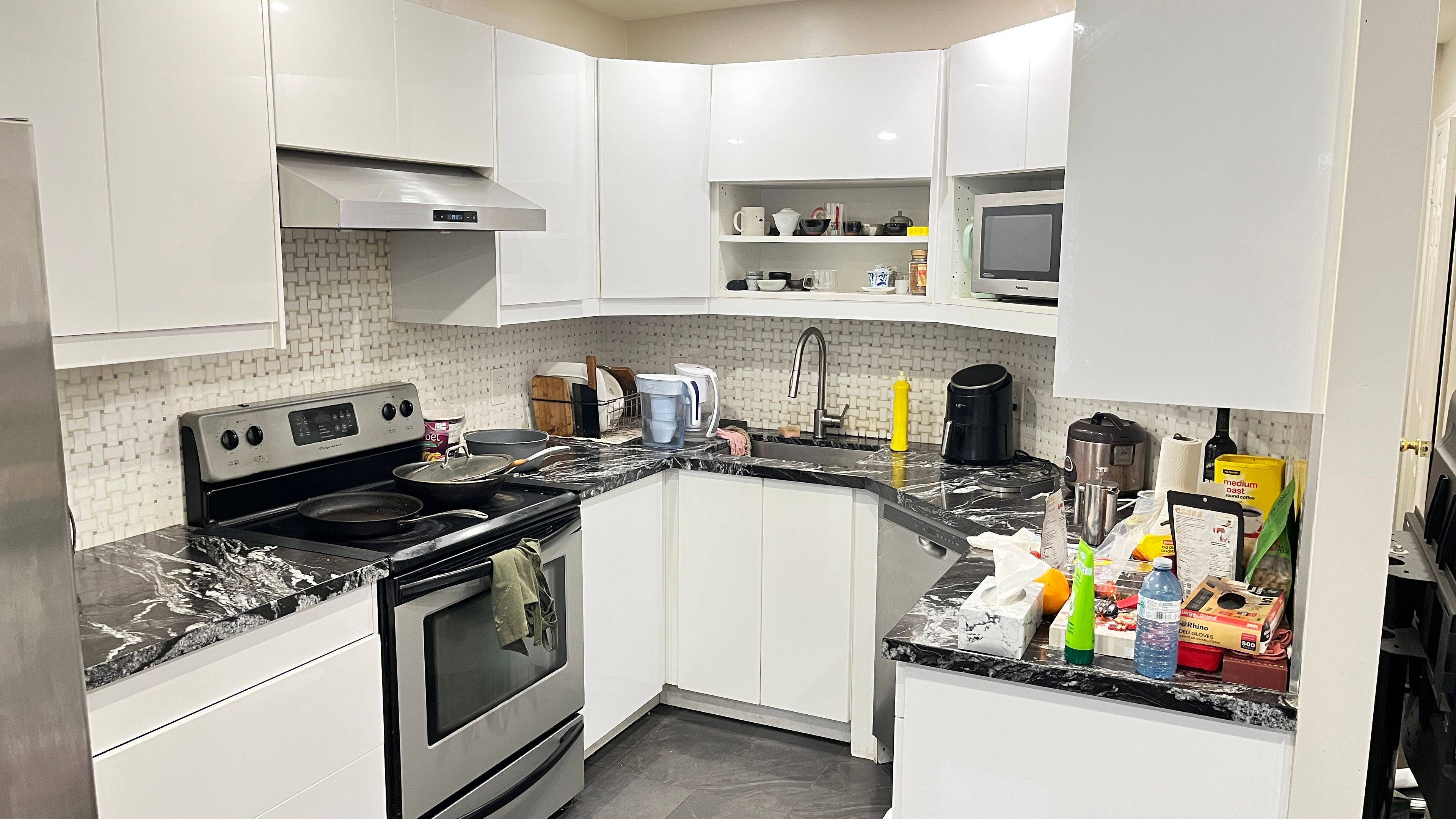 Vaughan, ON L4J 8J7,151 Townsgate DR