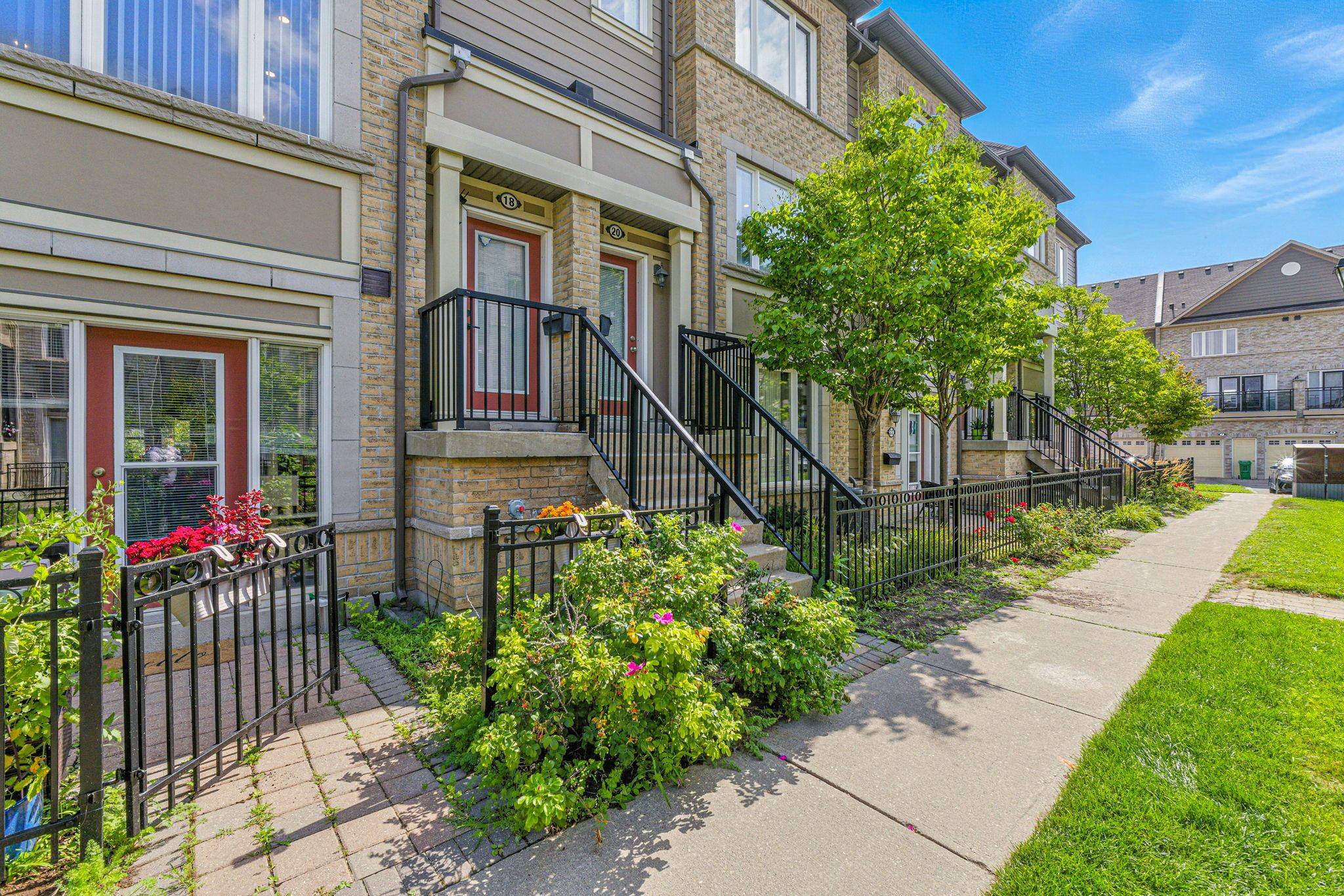 Mississauga, ON L5M 0S4,2891 Rio CT #20