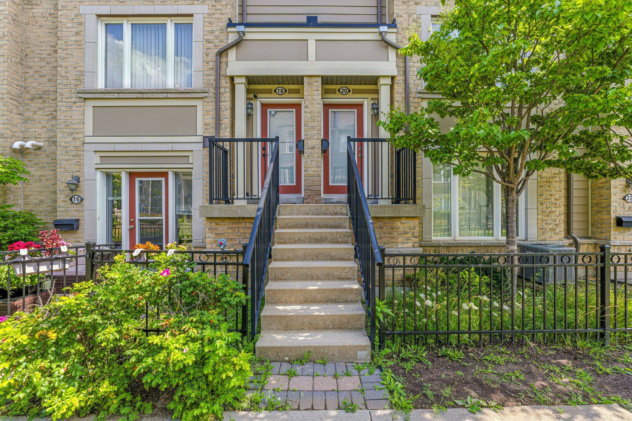 Mississauga, ON L5M 0S4,2891 Rio CT #20