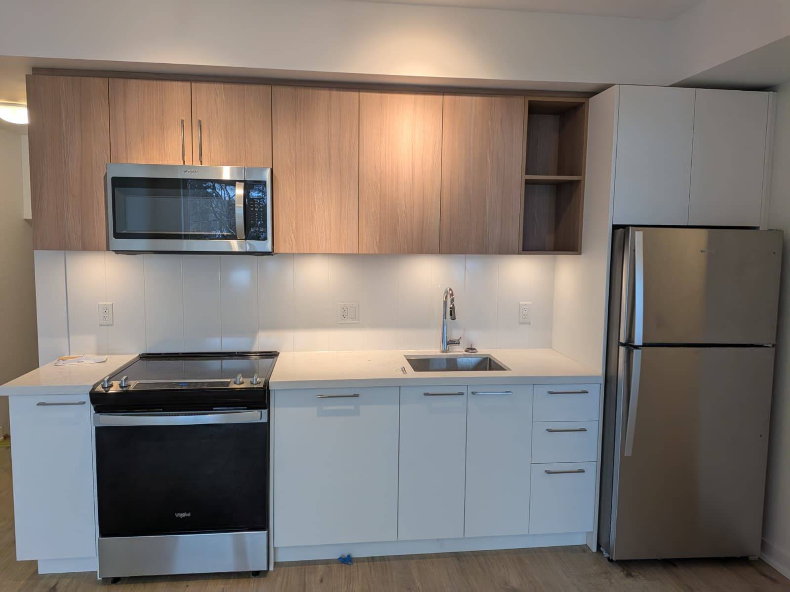 Burlington, ON L7T 0C9,498 Plains RD E #TH15