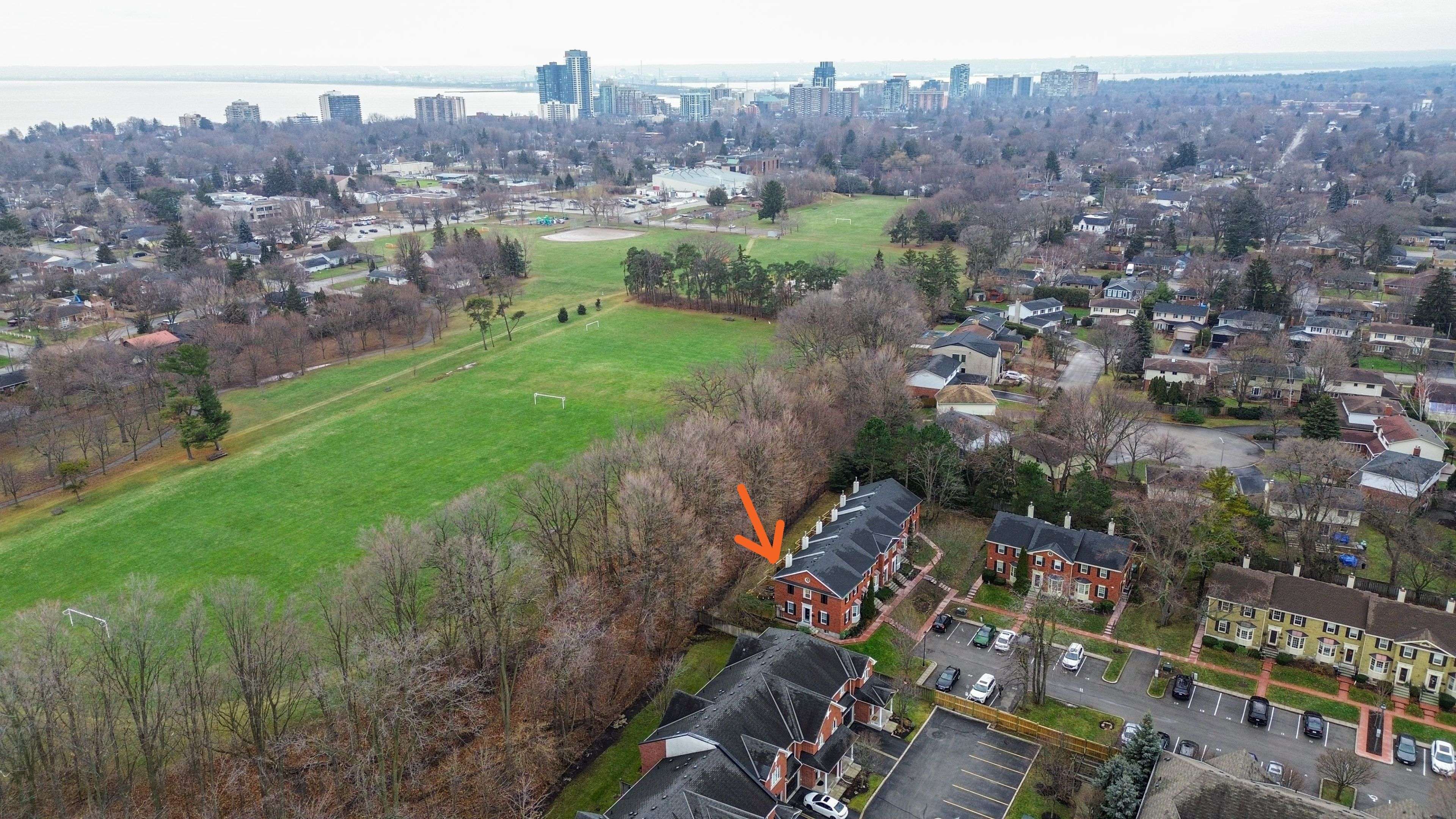 Burlington, ON L7R 1T9,2390 Woodward AVE #22