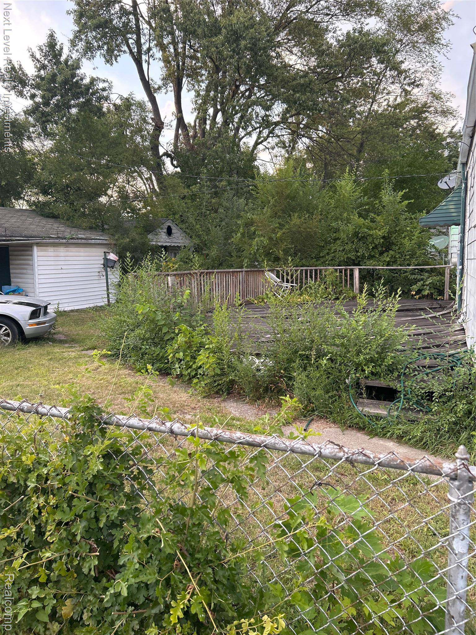 Detroit, MI 48205,20505 Strasburg ST