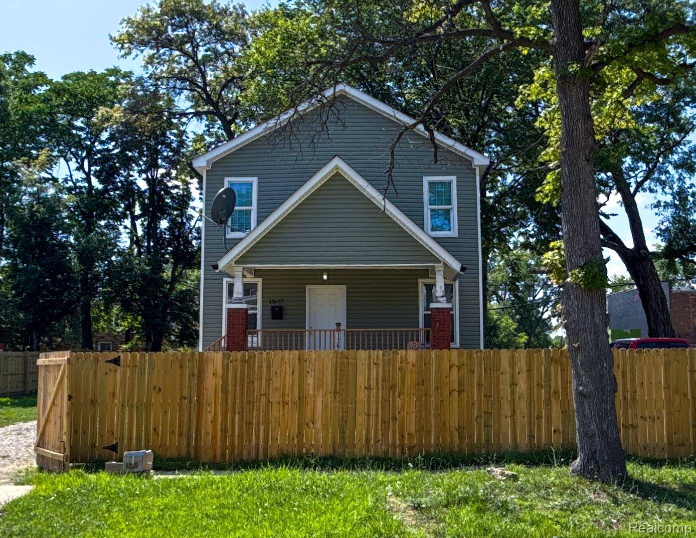 Detroit, MI 48238,13637 Manor ST