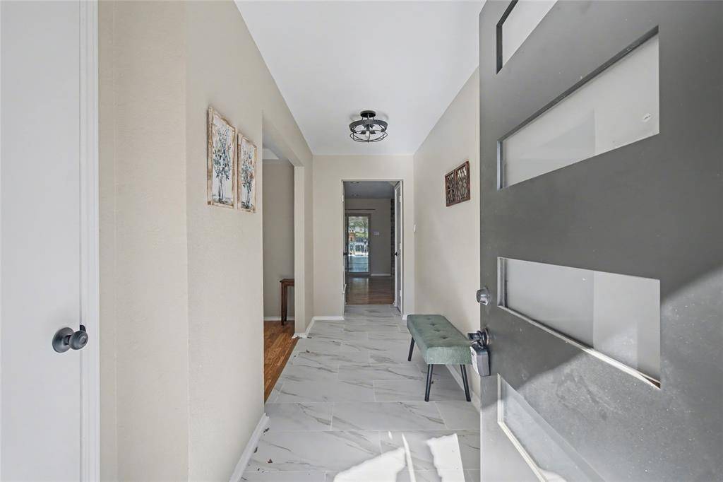 Trophy Club, TX 76262,30 Crestwood Drive