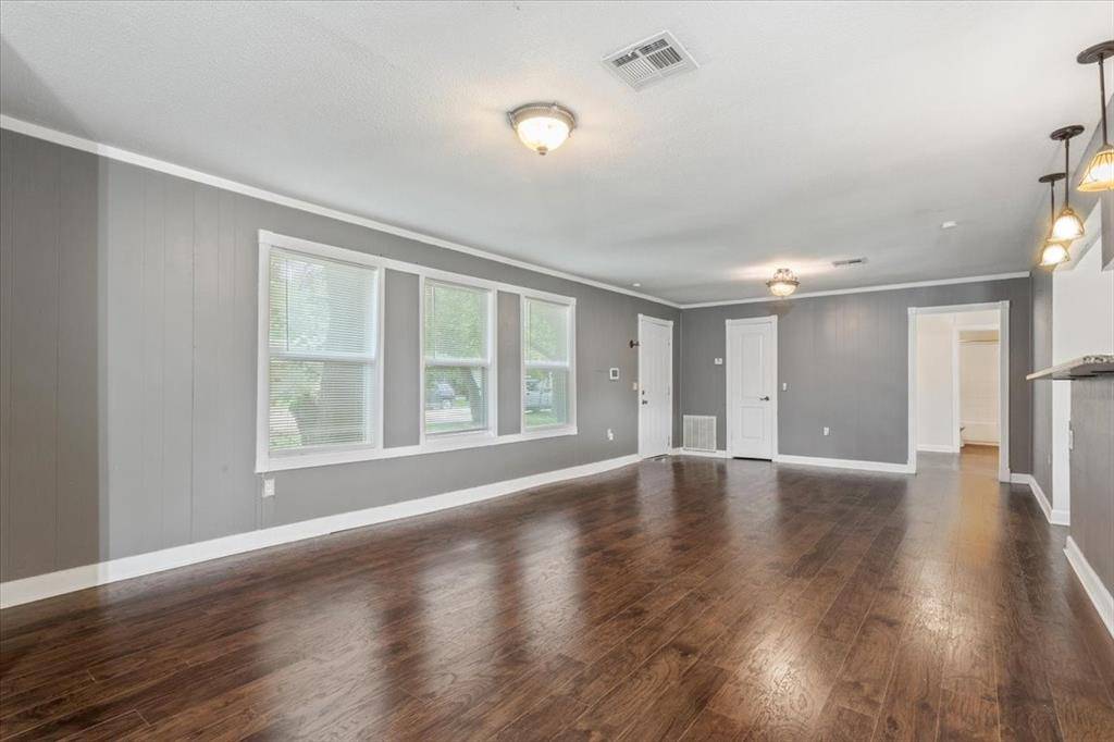 Marlin, TX 76661,102 E Southland Avenue