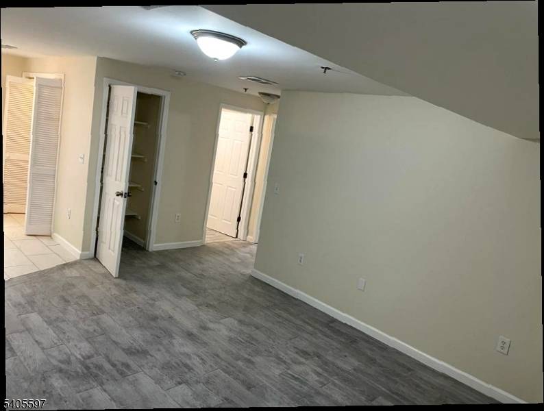 Newark City, NJ 07108,56-58 Kent St