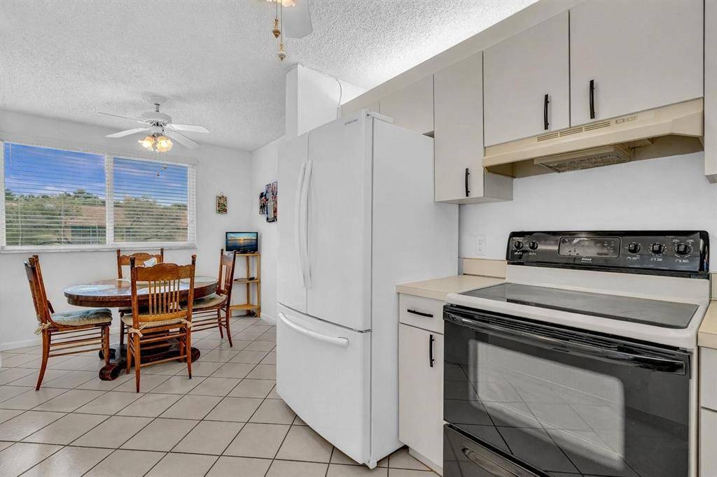 Fort Lauderdale, FL 33321,7438 N Devon Dr #212