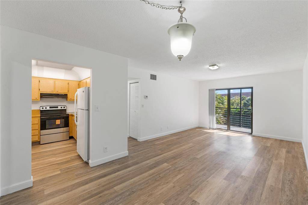 Sunrise, FL 33351,3720 N Pine Island Rd #333