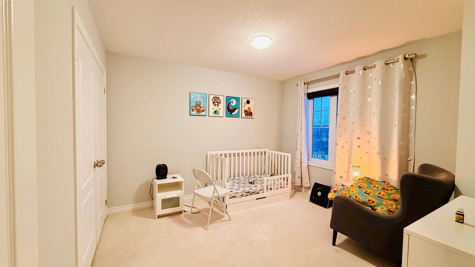 Oakville, ON L6M 0L2,3275 Stalybridge DR #12