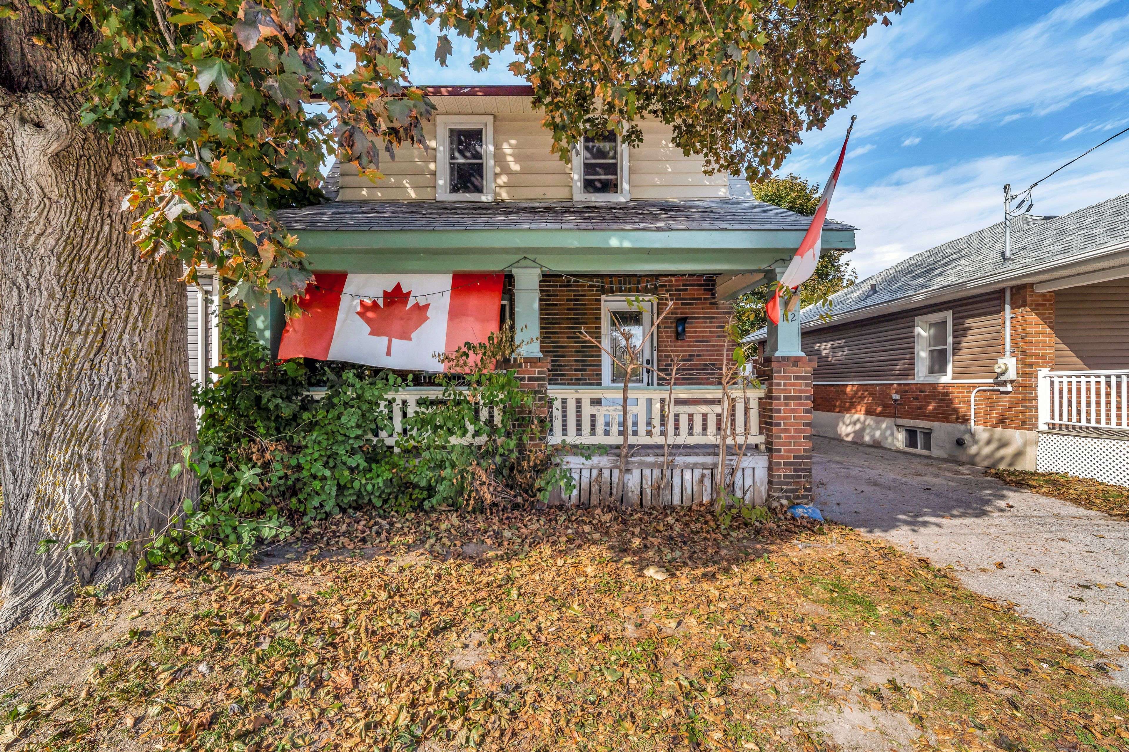 Peterborough, ON K9J 1Y1,112 Lansdowne ST W