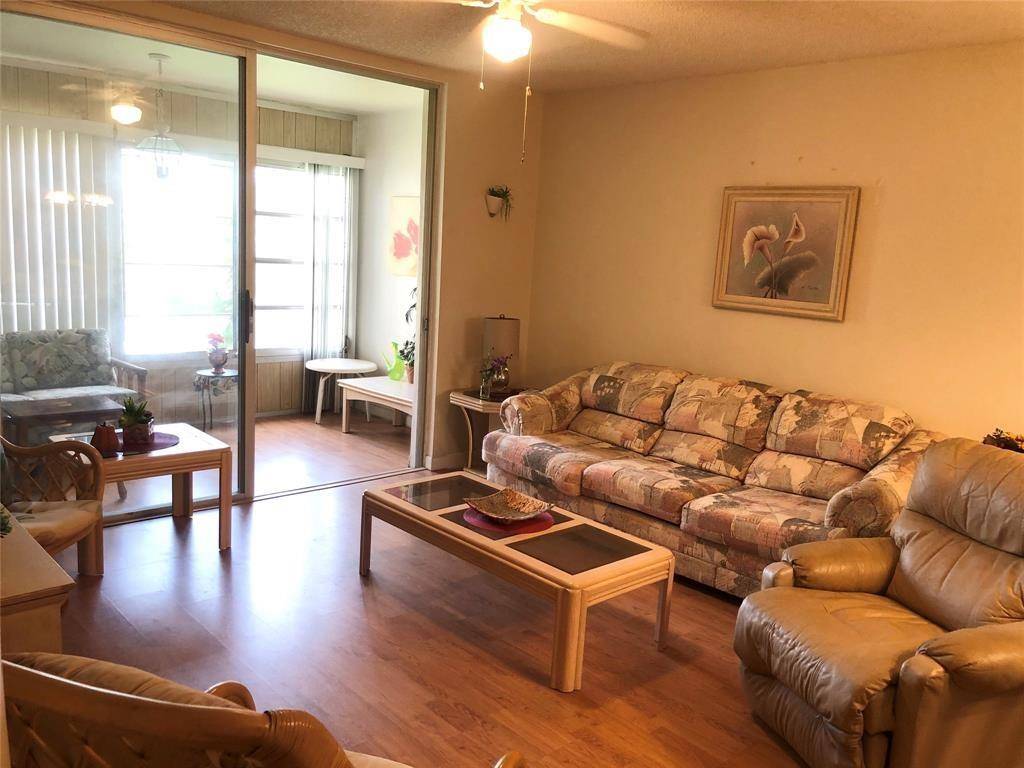 Tamarac, FL 33319,6161 NW 57th Ct #207