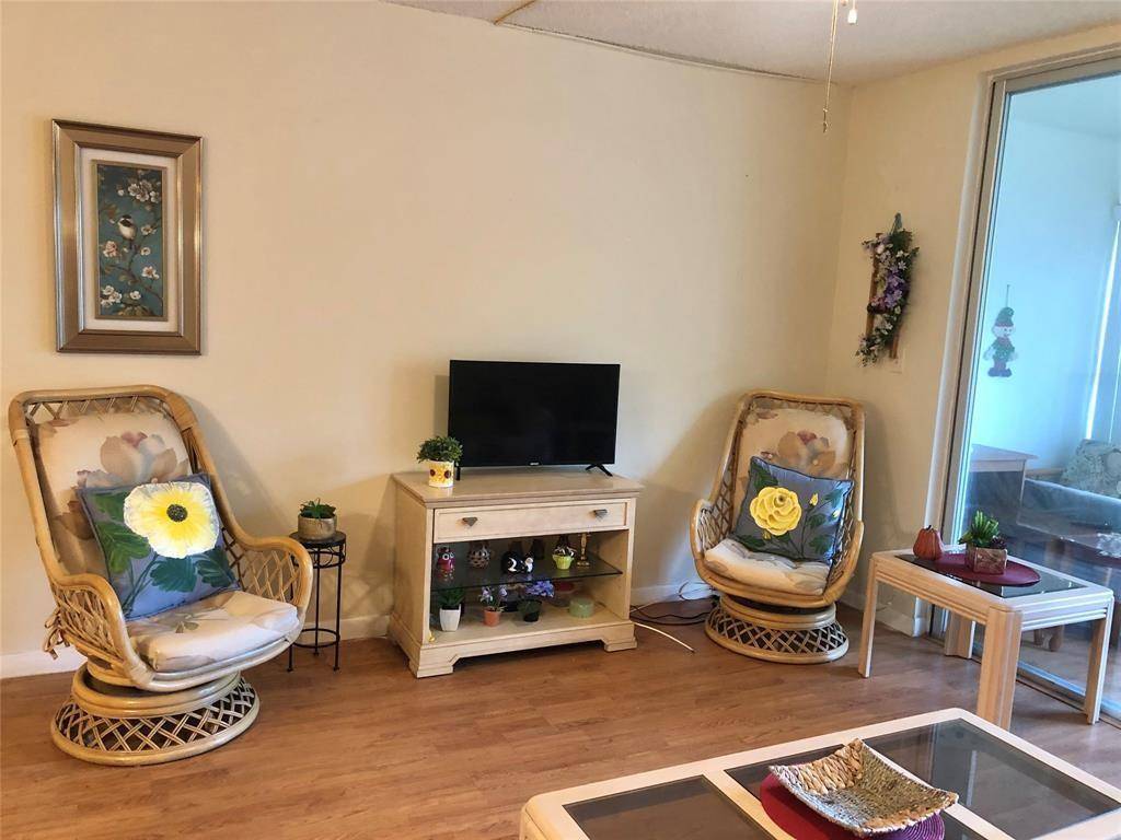 Tamarac, FL 33319,6161 NW 57th Ct #207