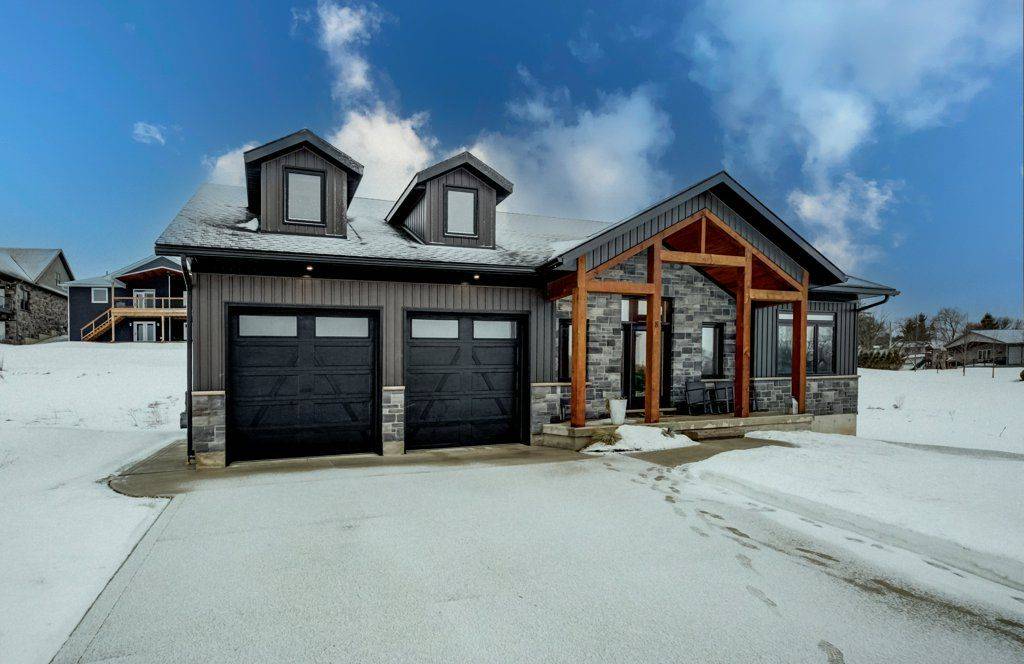 South Bruce, ON N0G 2J0,8 Mel ST