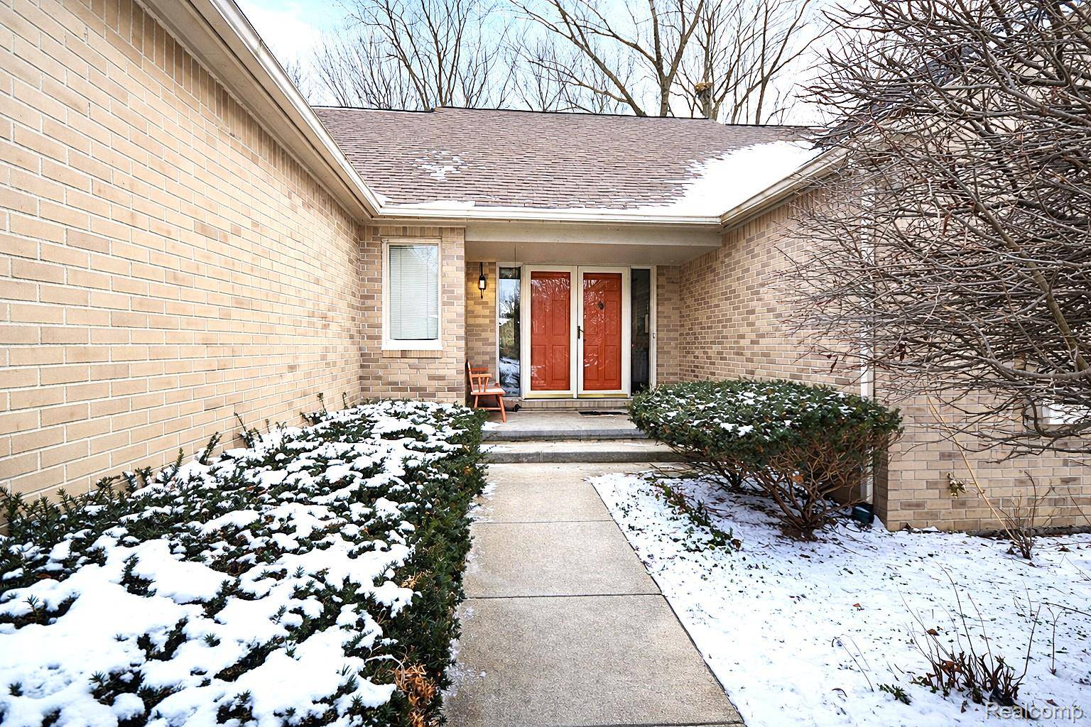 Bloomfield Hills, MI 48302,2171 Kemp RD