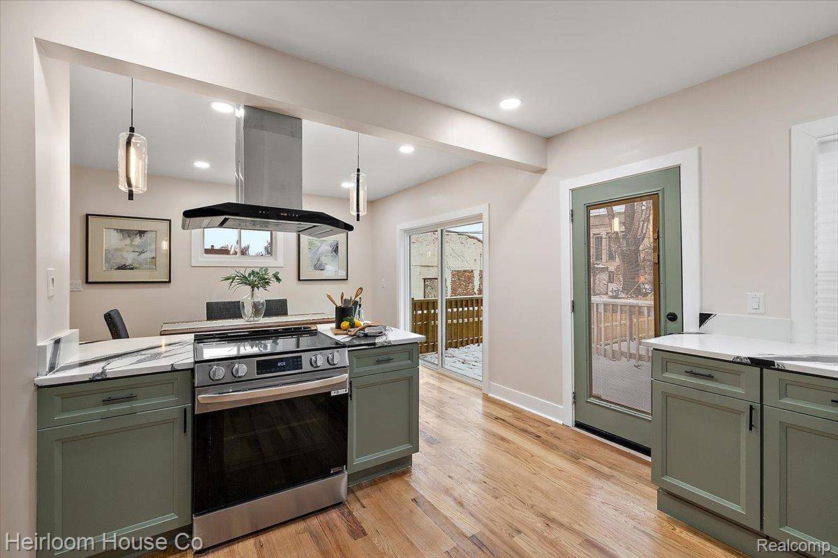 Detroit, MI 48214,3508 Parker ST