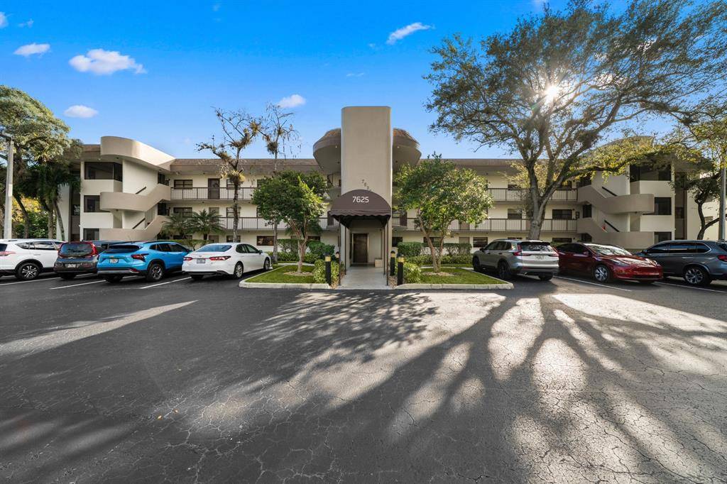 Tamarac, FL 33321,7625 NW 79th Ave #106