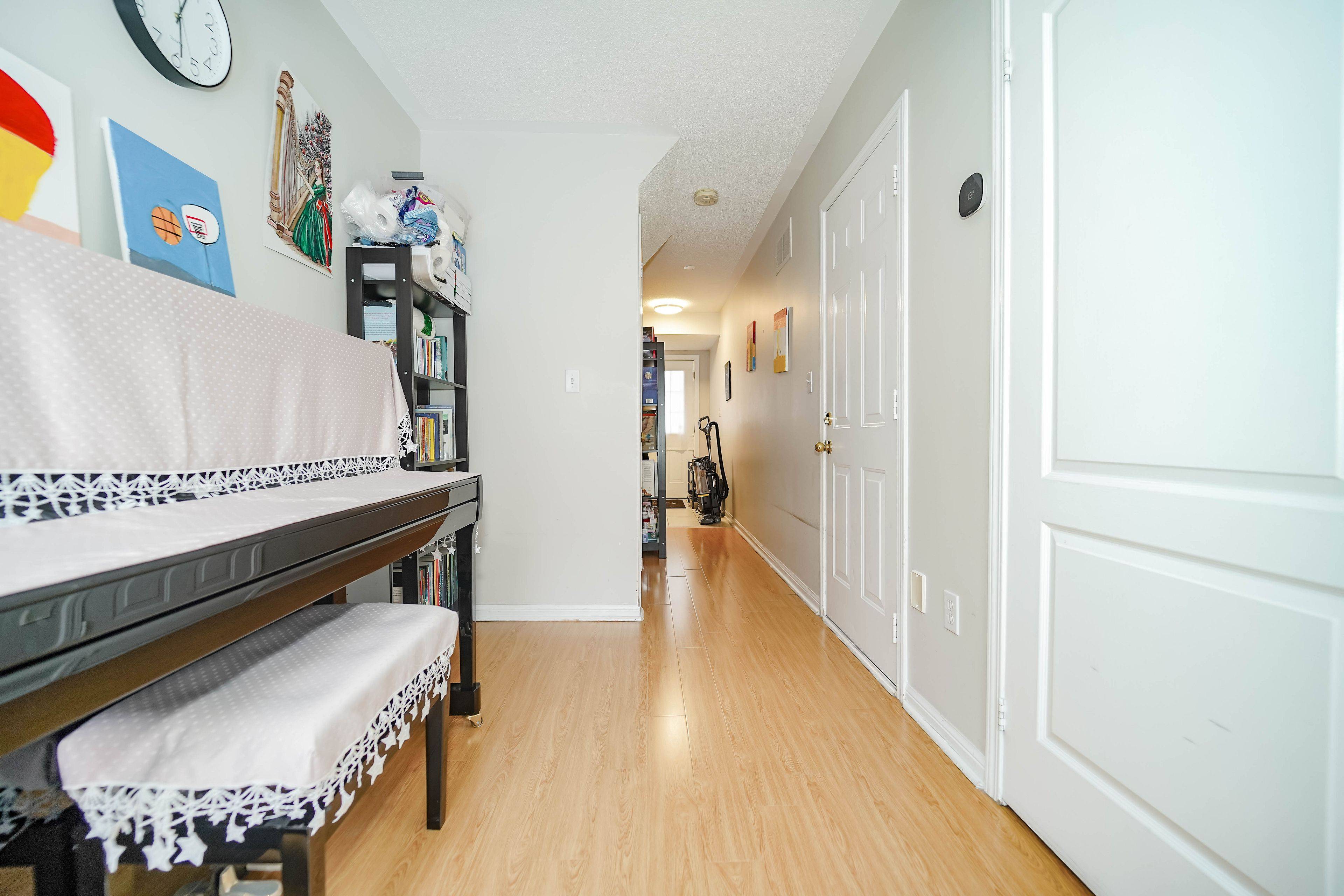 Markham, ON L3R 5Y7,24 Nakina WAY