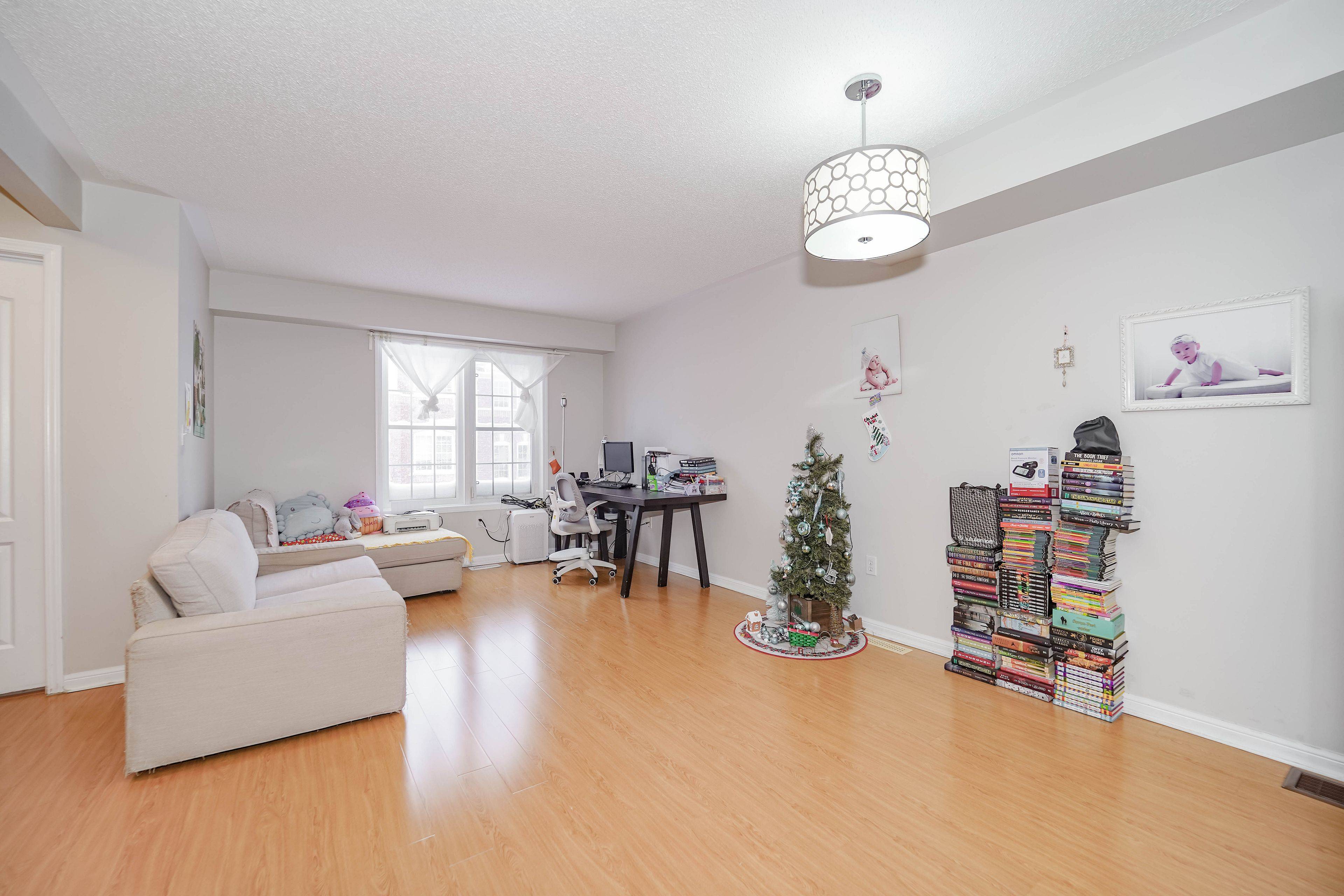 Markham, ON L3R 5Y7,24 Nakina WAY