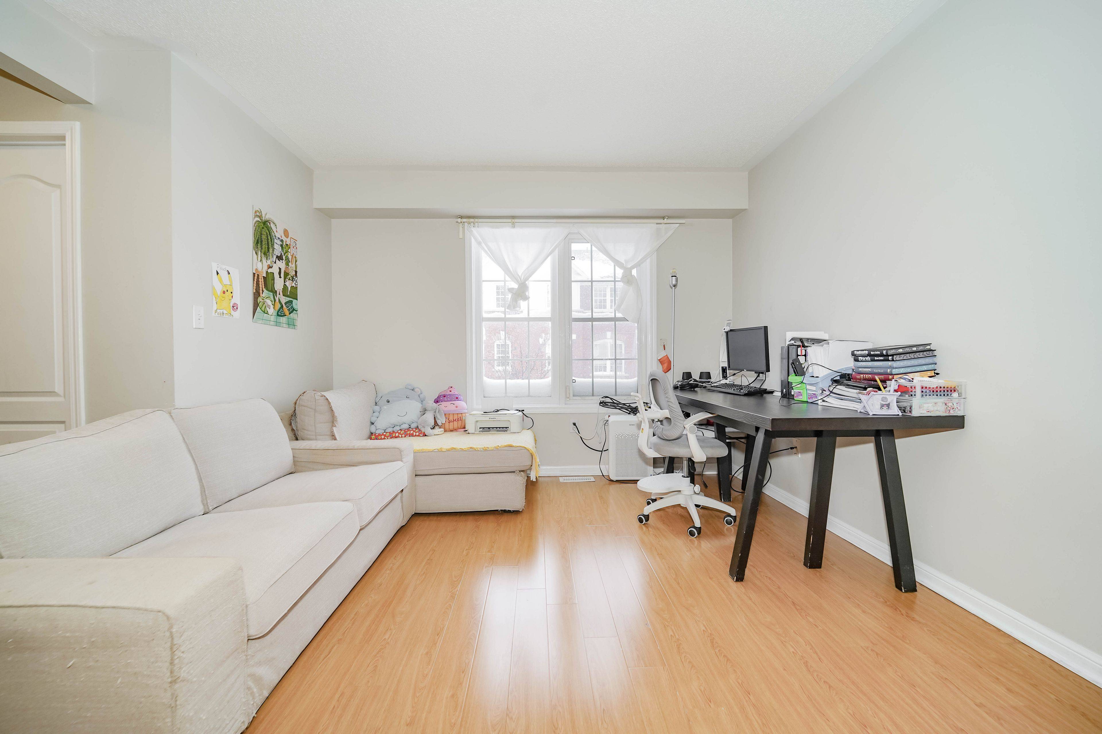 Markham, ON L3R 5Y7,24 Nakina WAY