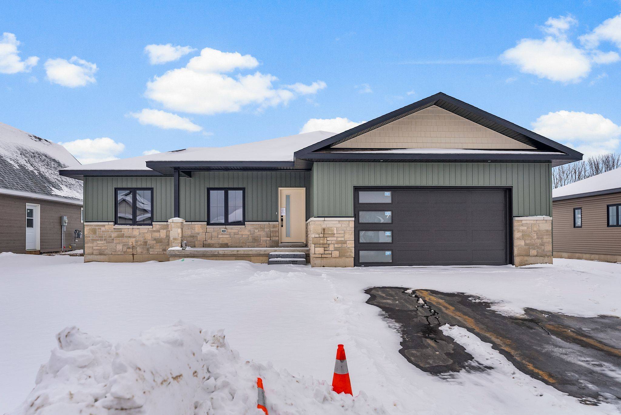 22 Bamagillia ST, Whitewater Region, ON K0J 1K0