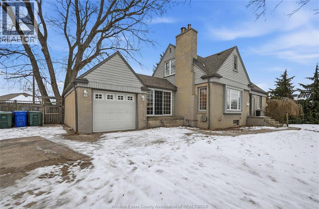 Windsor, ON N8T 1S8,2569 Norman RD