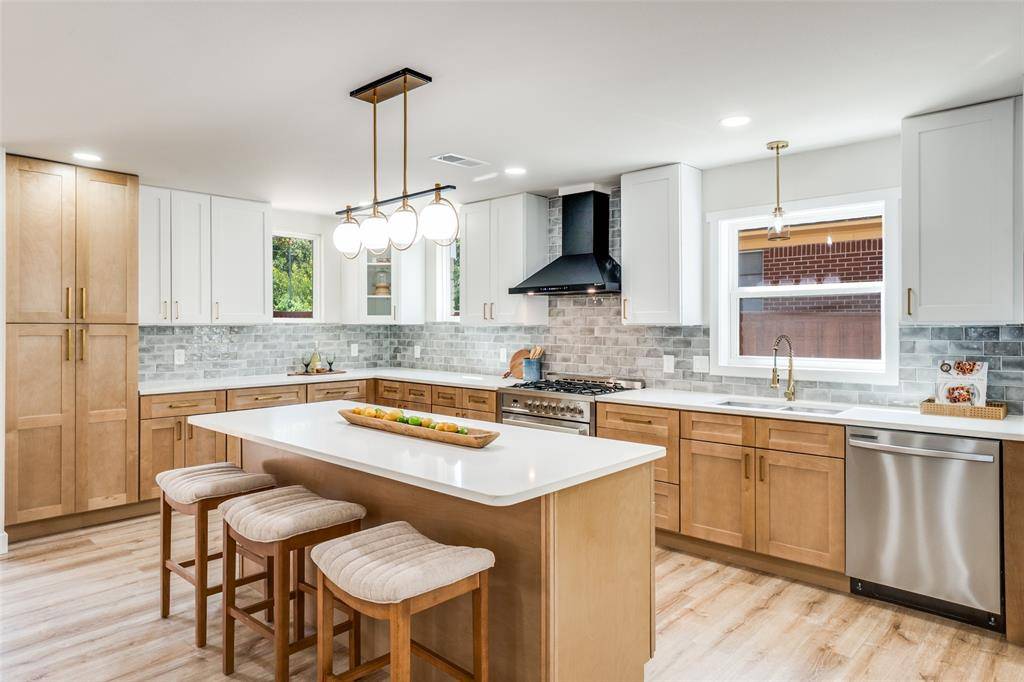 Dallas, TX 75218,237 Easton Road