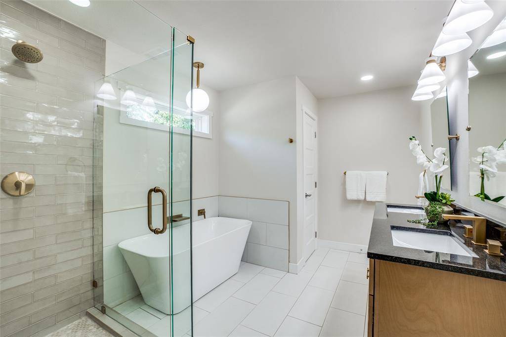 Dallas, TX 75218,237 Easton Road