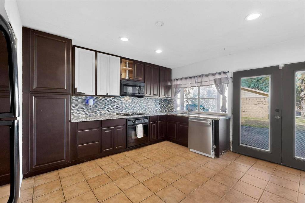 Carrollton, TX 75007,2026 Wildrose Court