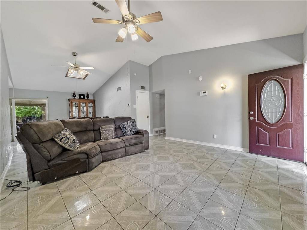 Plano, TX 75074,1401 Williamsburg Drive