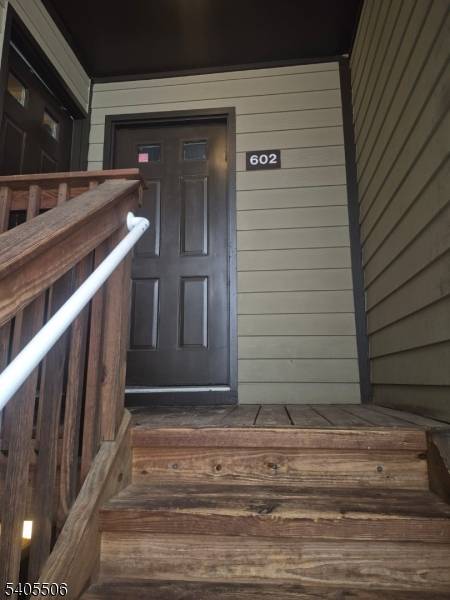 Raritan Twp., NJ 08822,602 Village Commons