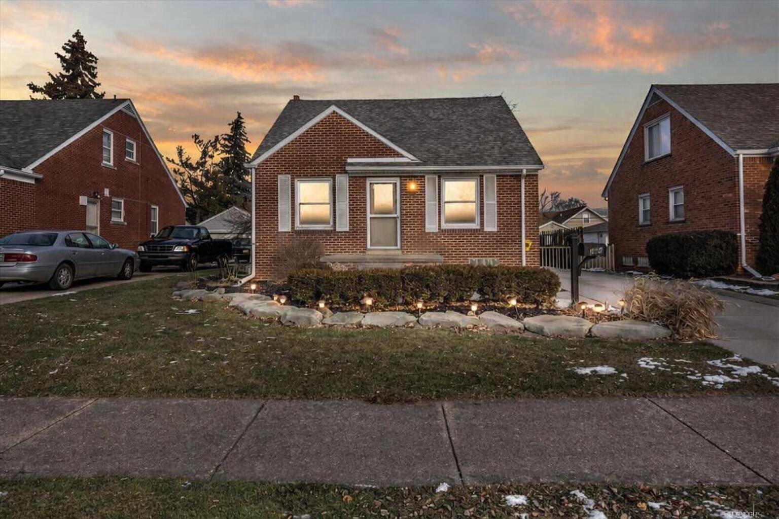 Trenton, MI 48183,264 George ST