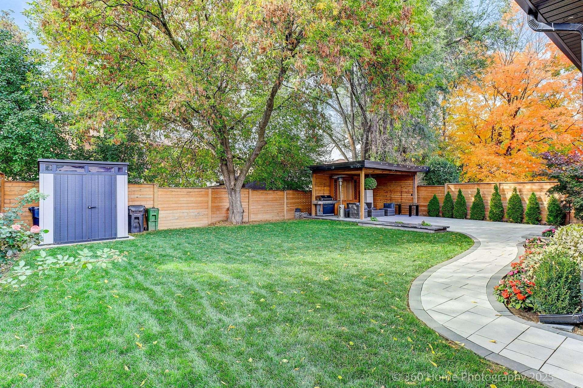 Toronto C06, ON M3H 5P1,24 Evanston DR