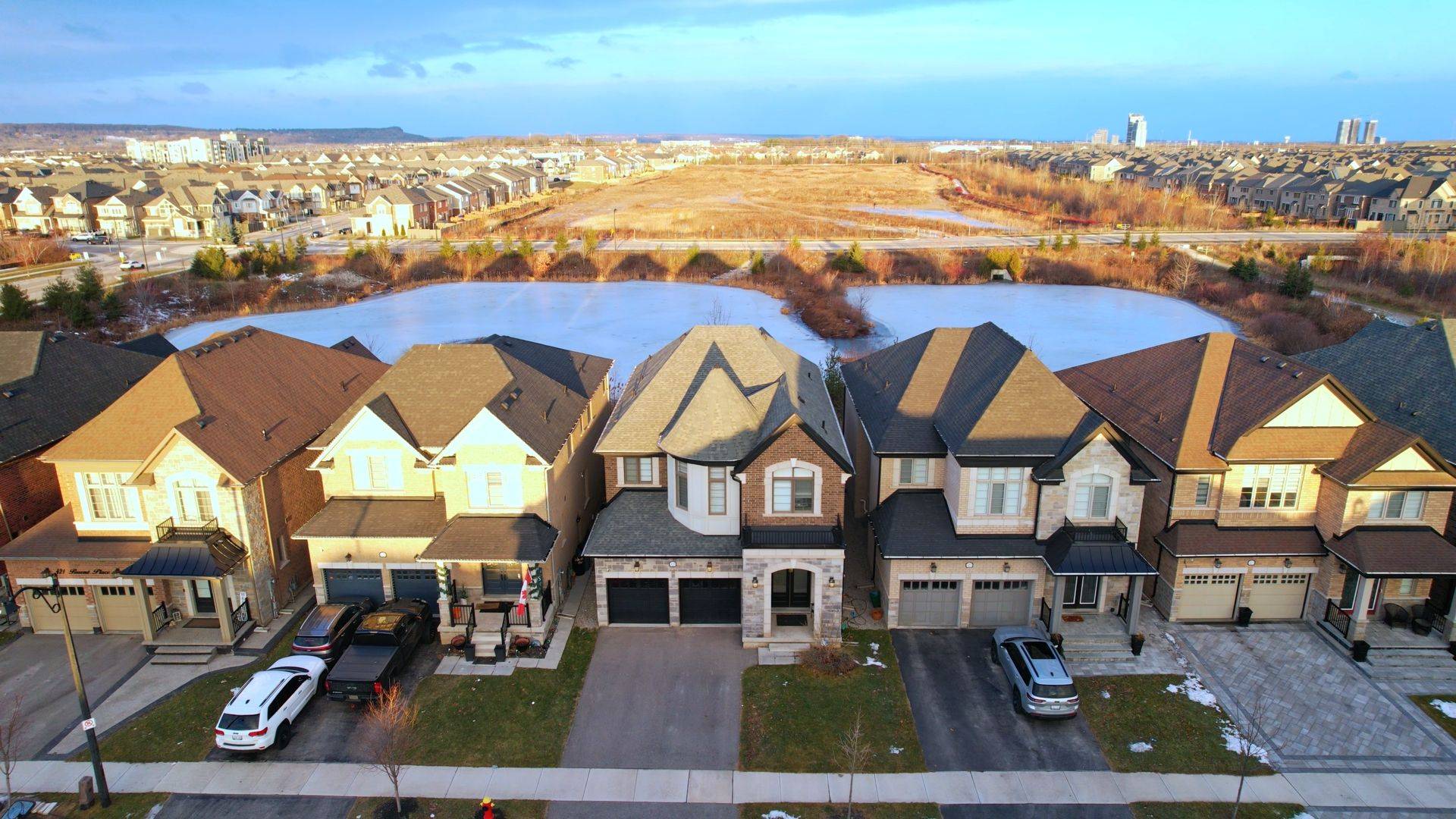 Milton, ON L9E 1L2,429 Parent PL