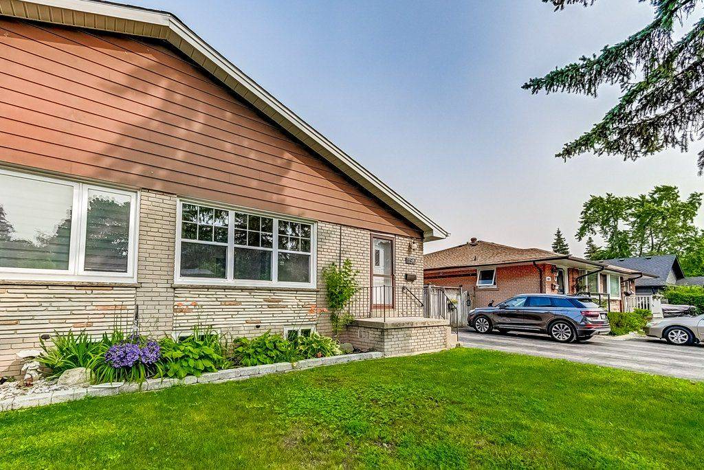 Oakville, ON L6H 1P7,1196 GRANGE RD