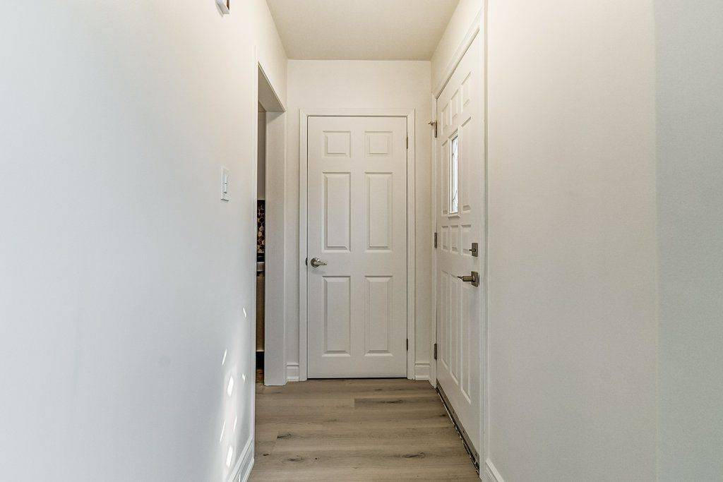 Oakville, ON L6H 1P7,1196 GRANGE RD