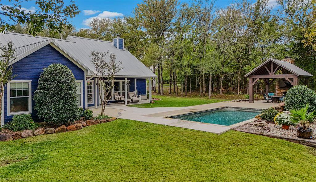 Whitewright, TX 75491,363 Private Road 451