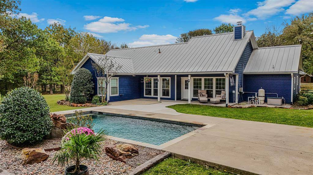 Whitewright, TX 75491,363 Private Road 451