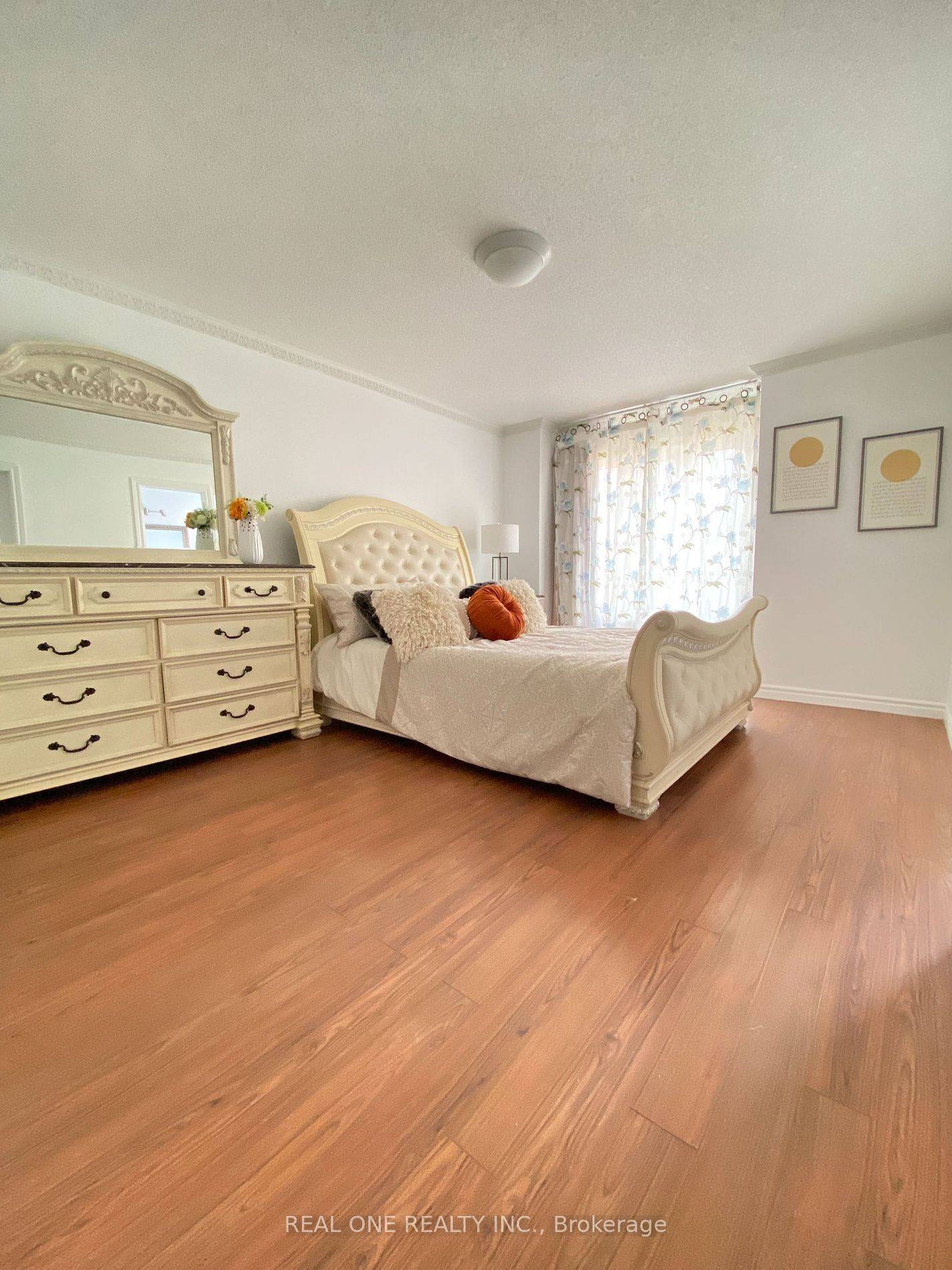 Markham, ON L6C 2P5,72 Weatherill RD