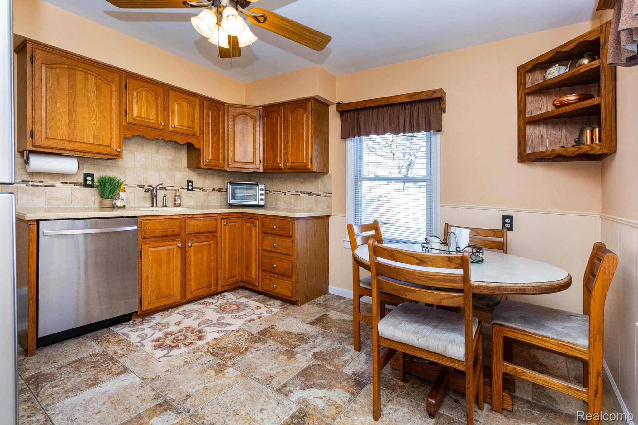 Harper Woods, MI 48225,20927 Hawthorne ST