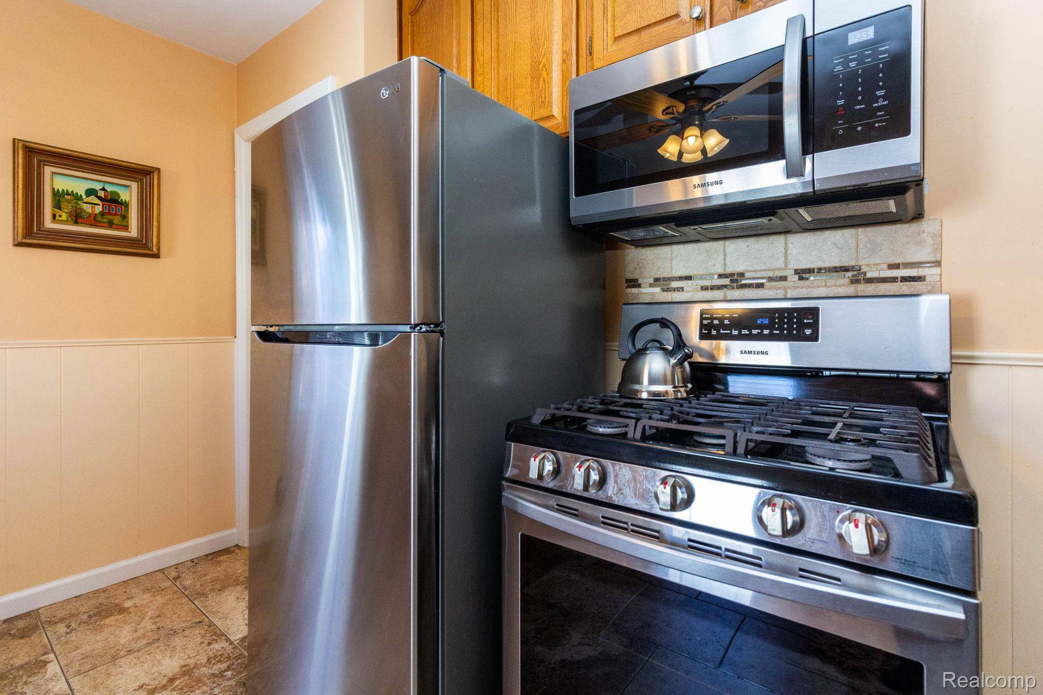 Harper Woods, MI 48225,20927 Hawthorne ST