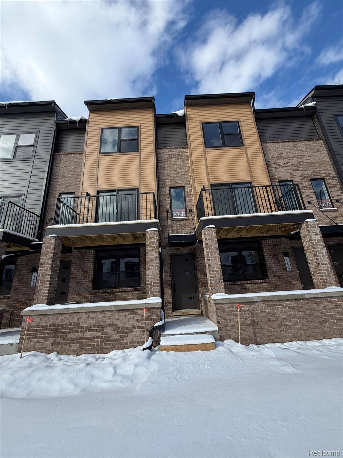 Farmington, MI 48336,23614 Parkview LN