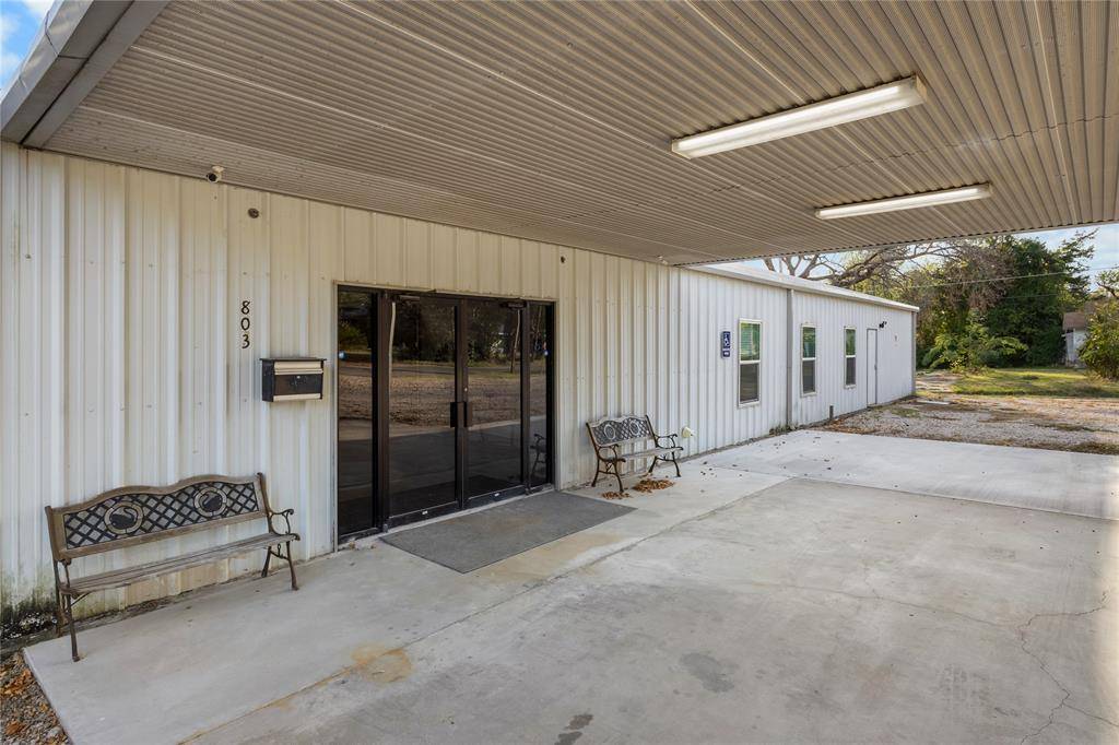 Commerce, TX 75428,803 CHESTNUT Street