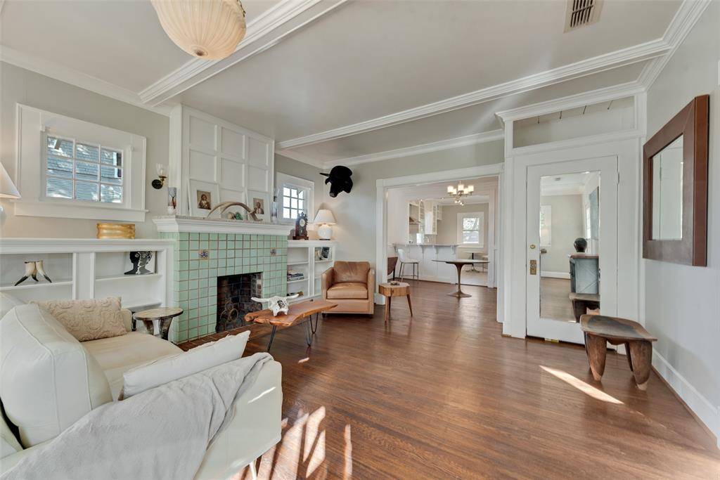 Fort Worth, TX 76110,2105 LIPSCOMB Street