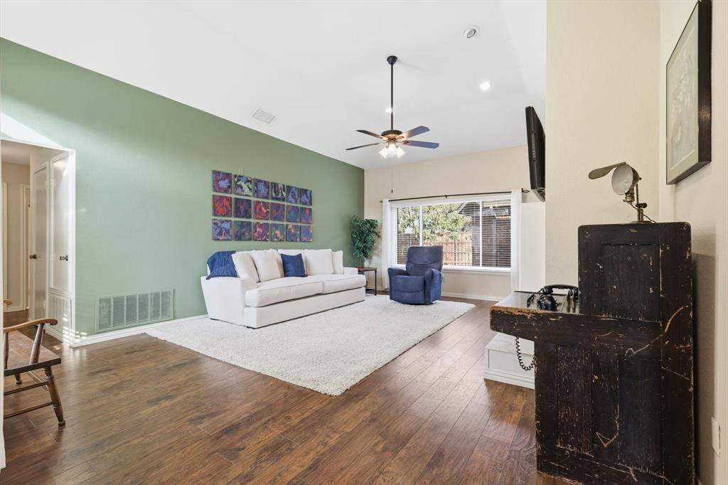 Coppell, TX 75019,628 Coats Street